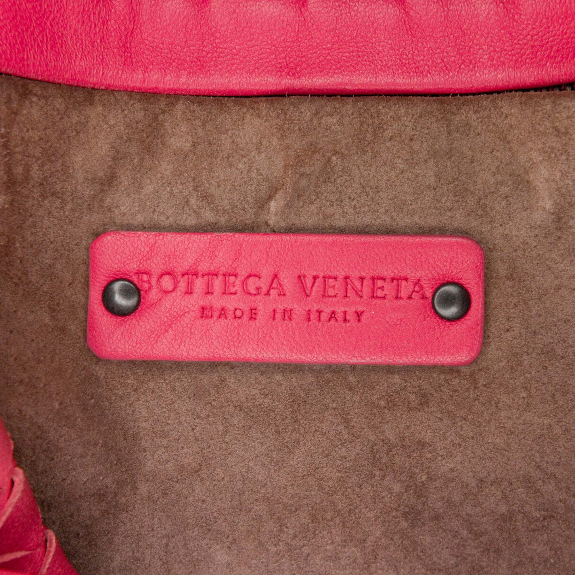 Bottega Veneta | Pre-Owned Nappa Intrecciato Bucket Bag - II | Pink/Hot Pink