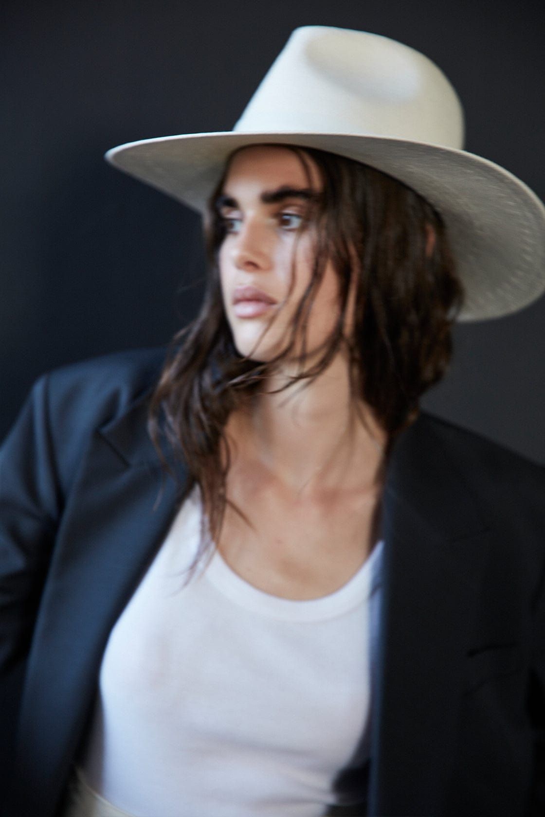 Zoe - Janessa Leone