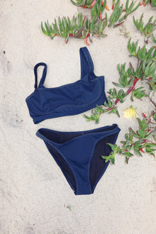 Kelly Underwire Bandeau Bikini Top | Deep Blue