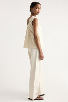Isilda | Abby Organic Cotton U-Neck Top in Size Extra Small