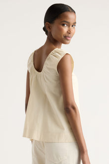 Isilda | Abby Organic Cotton U-Neck Top in Size Extra Small