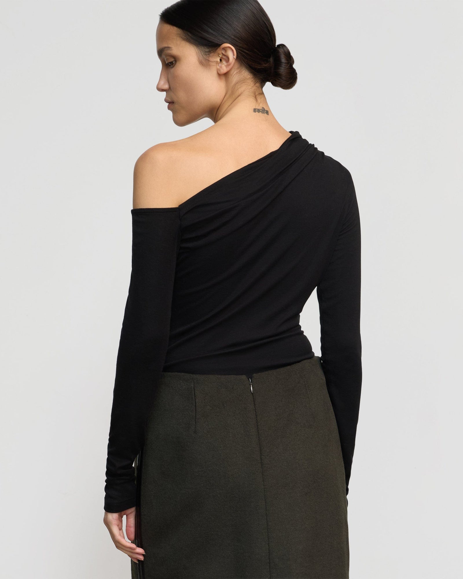 Charlotte | Ayra Tencel-Wool Off-Shoulder Tee in Size Small