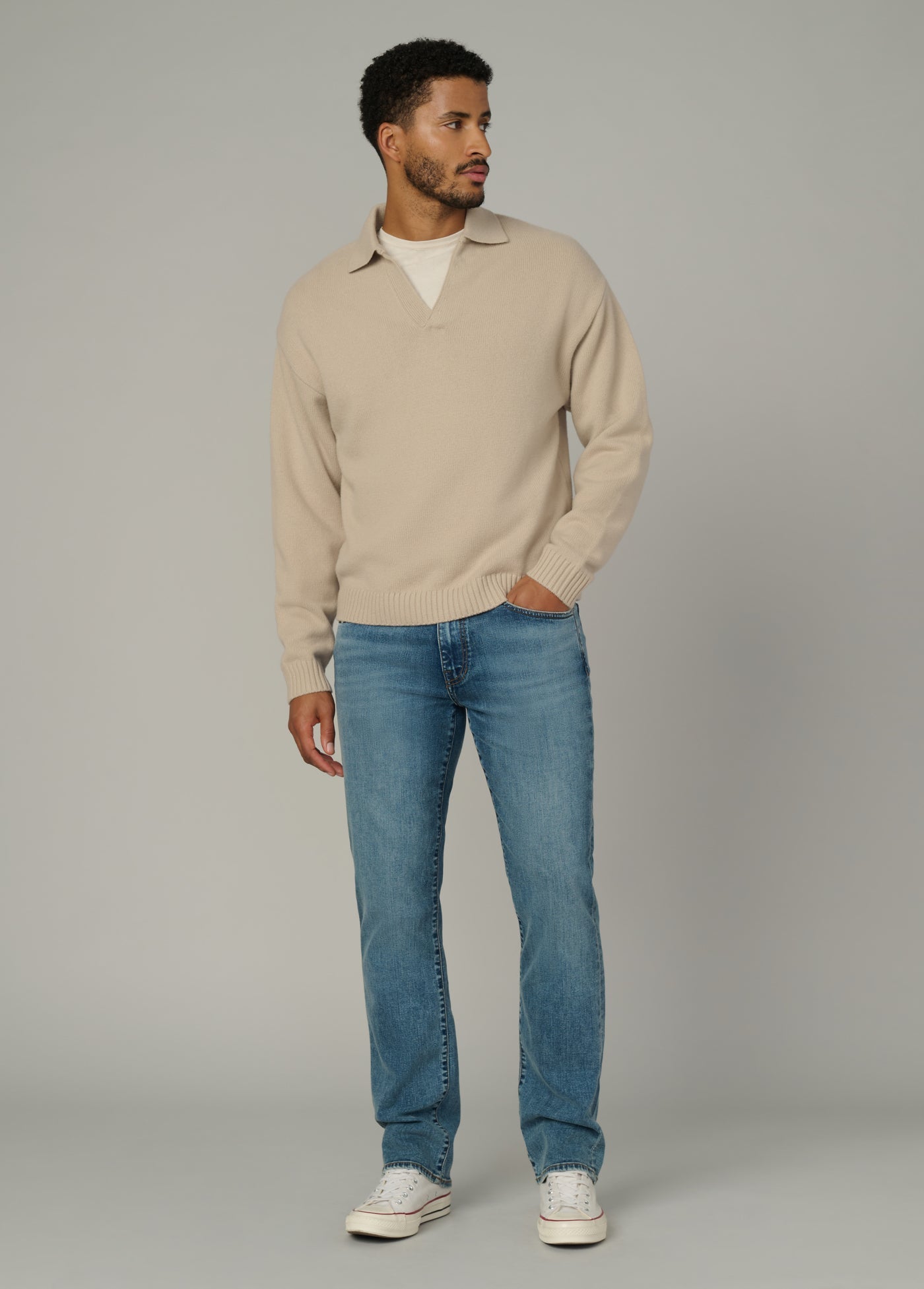 The Classic Devonshire 32" Inseam Denim jeans in premium fabric – classic and comfortable men's denim for daily use