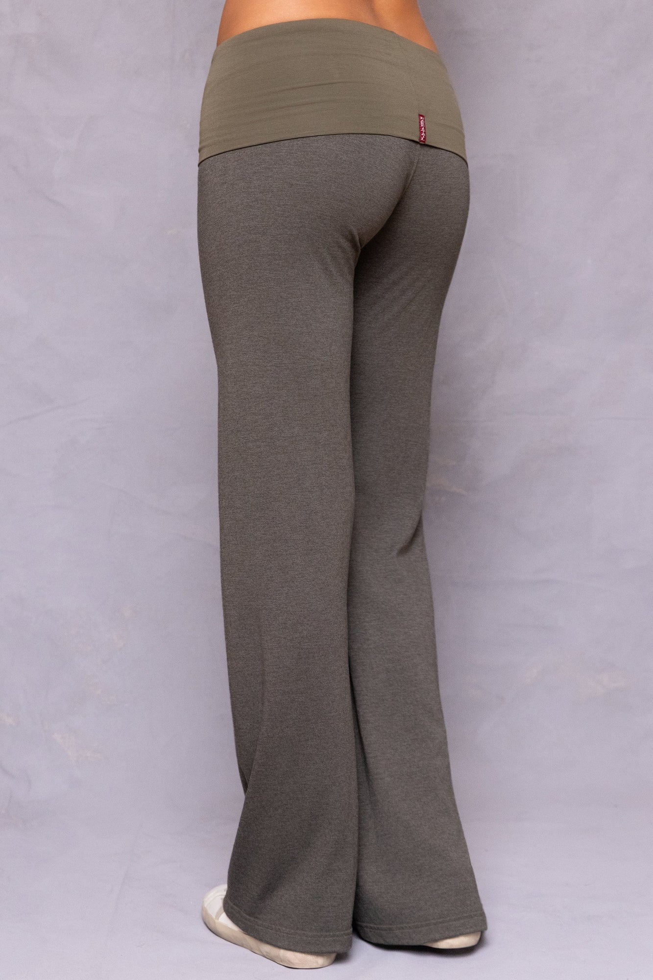 Women | Butter Terry Rolldown Bootleg Flare Sweatpant | Olive