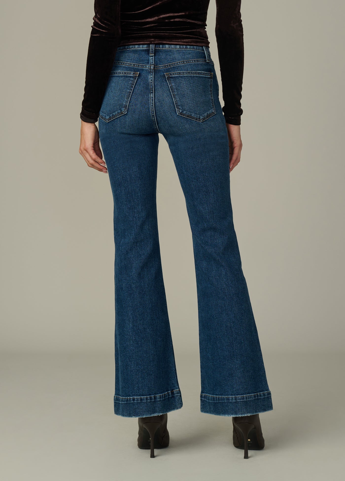 REGALIA