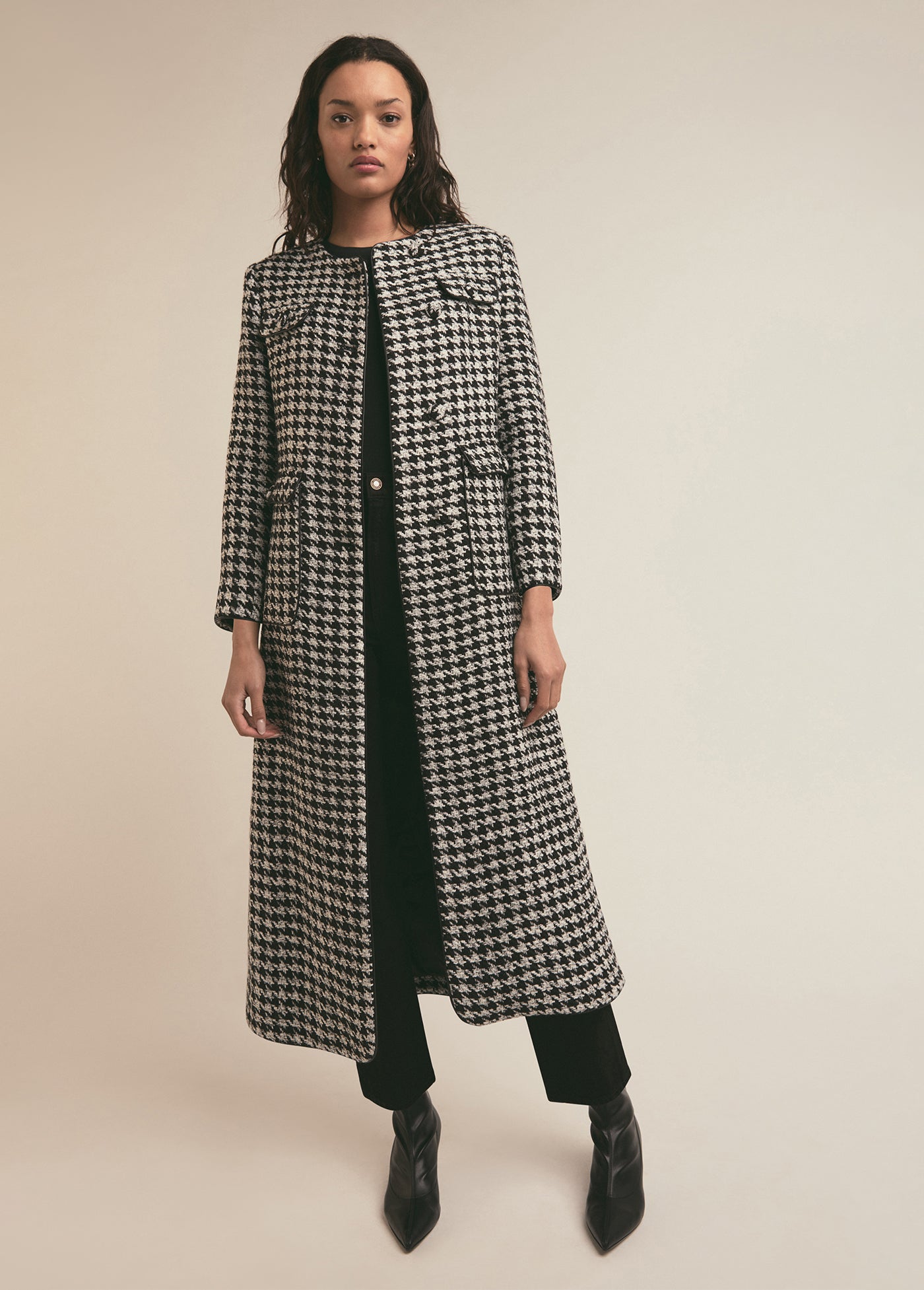 black white houndstooth