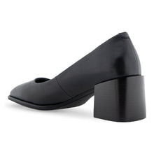 Alae Dress Pump | Black Leather