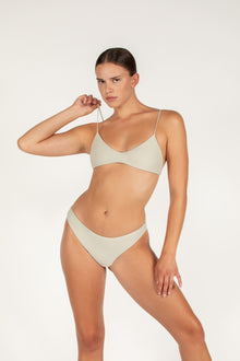 Noam Bottom | Oyster