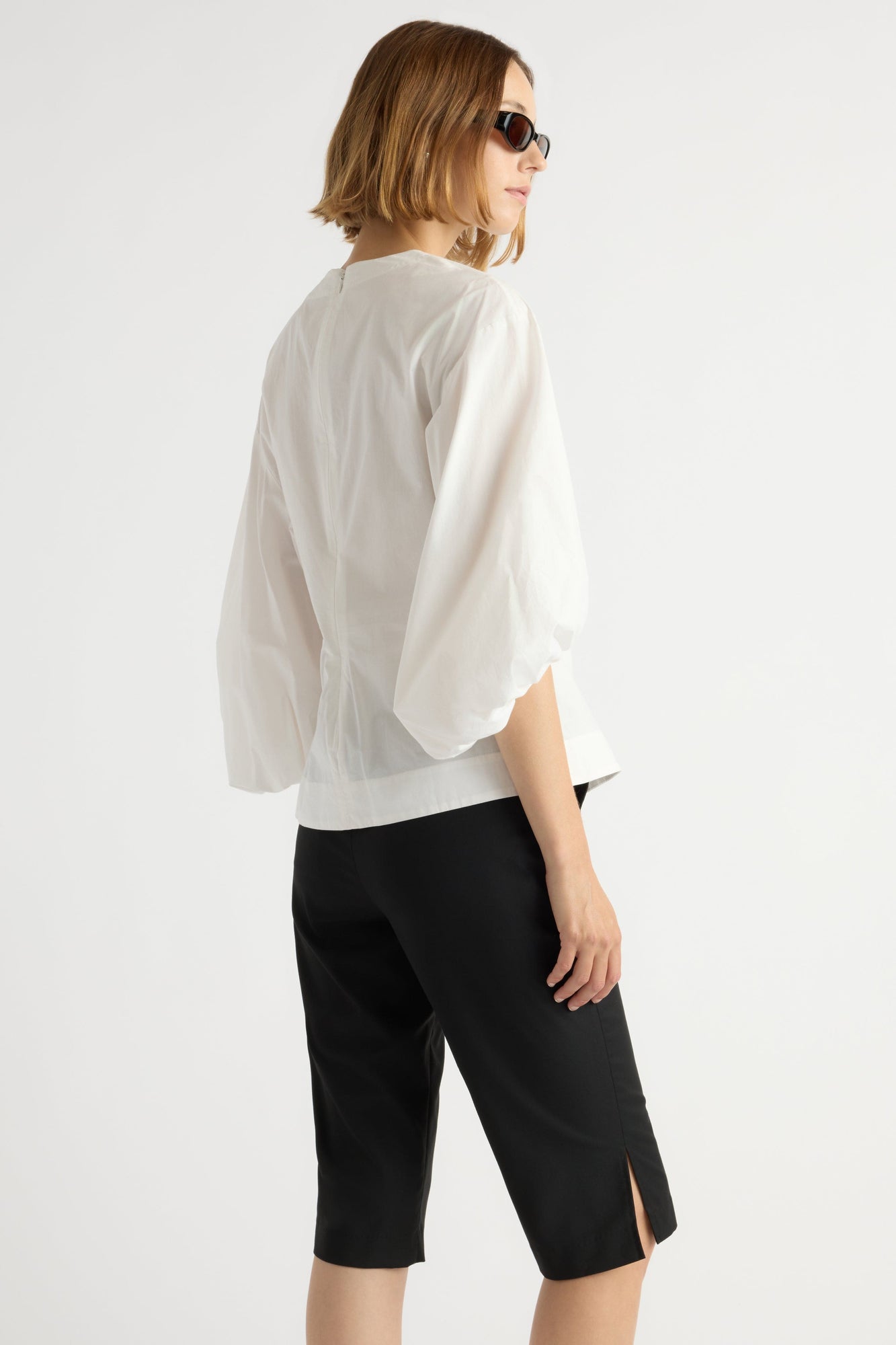 Mali | Lexi Tailored Capri Pant in Size Extra Small
