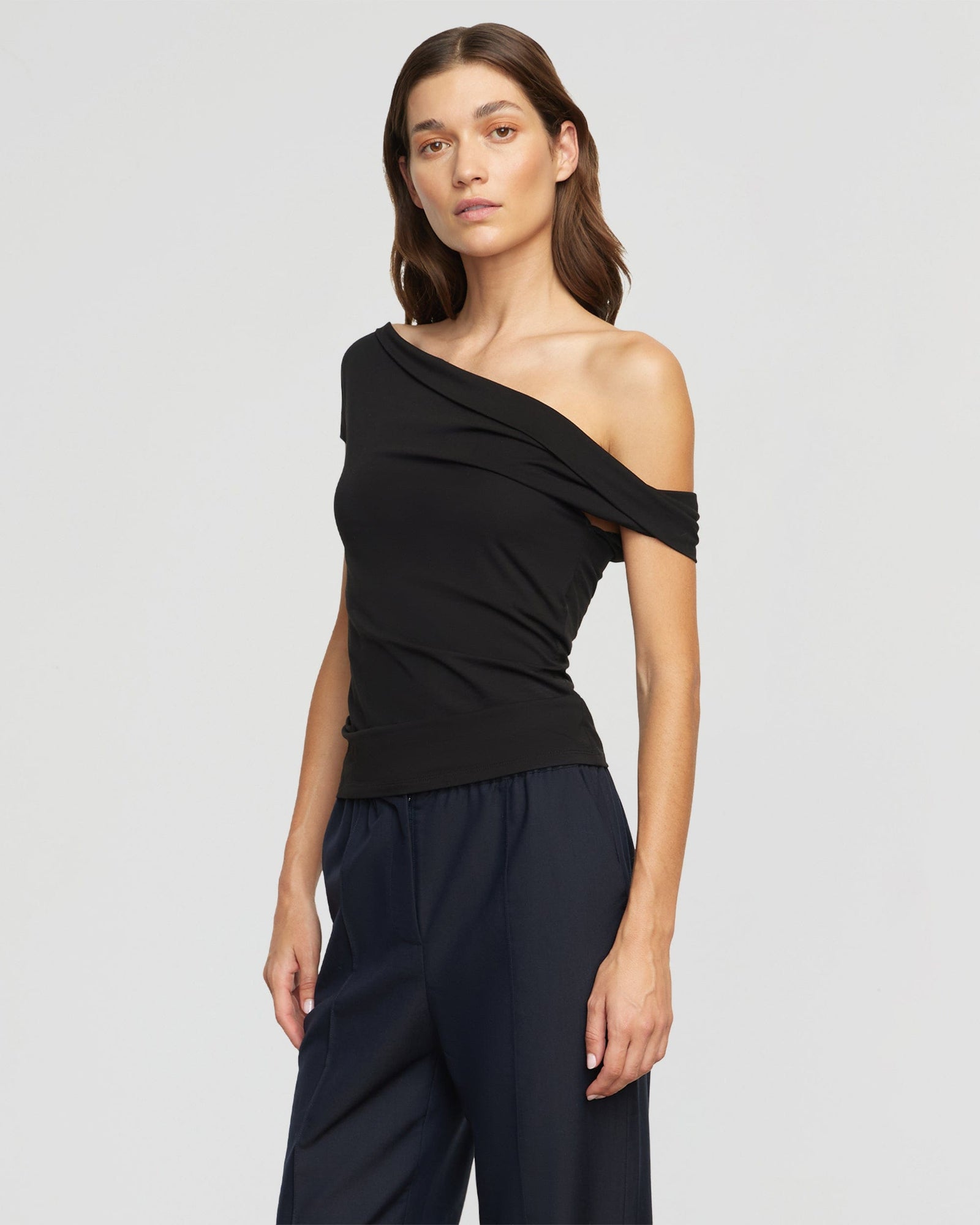 Renee | Mai Asymmetric Off-Shoulder Tee in Size Small
