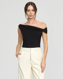 Beate | Mai Asymmetric Off-Shoulder Tee in Size Small