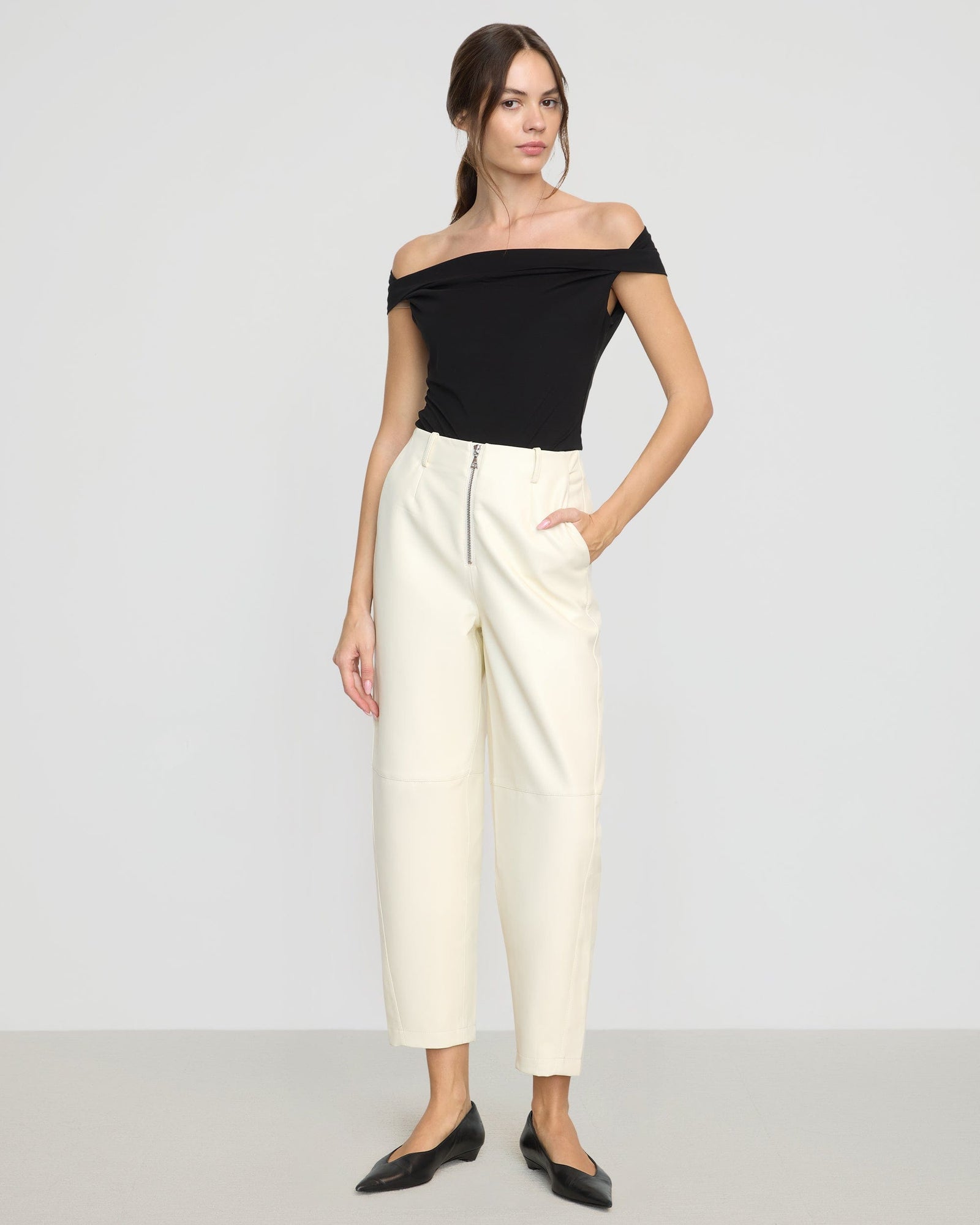 Beate | Mai Asymmetric Off-Shoulder Tee in Size Small
