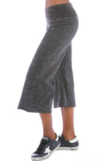Women | Seamless Fleece Gaucho | Mineral Wash 6