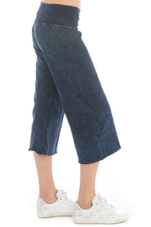 Women | Seamless Fleece Gaucho | Mineral Wash 8