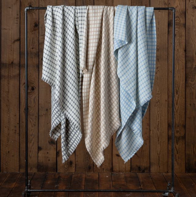Kingston Throw | Ice Blue