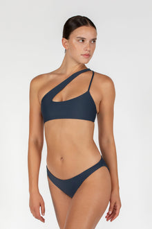 Queensland 2 Top | Cabana