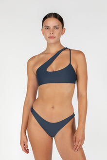 Queensland 2 Top | Cabana