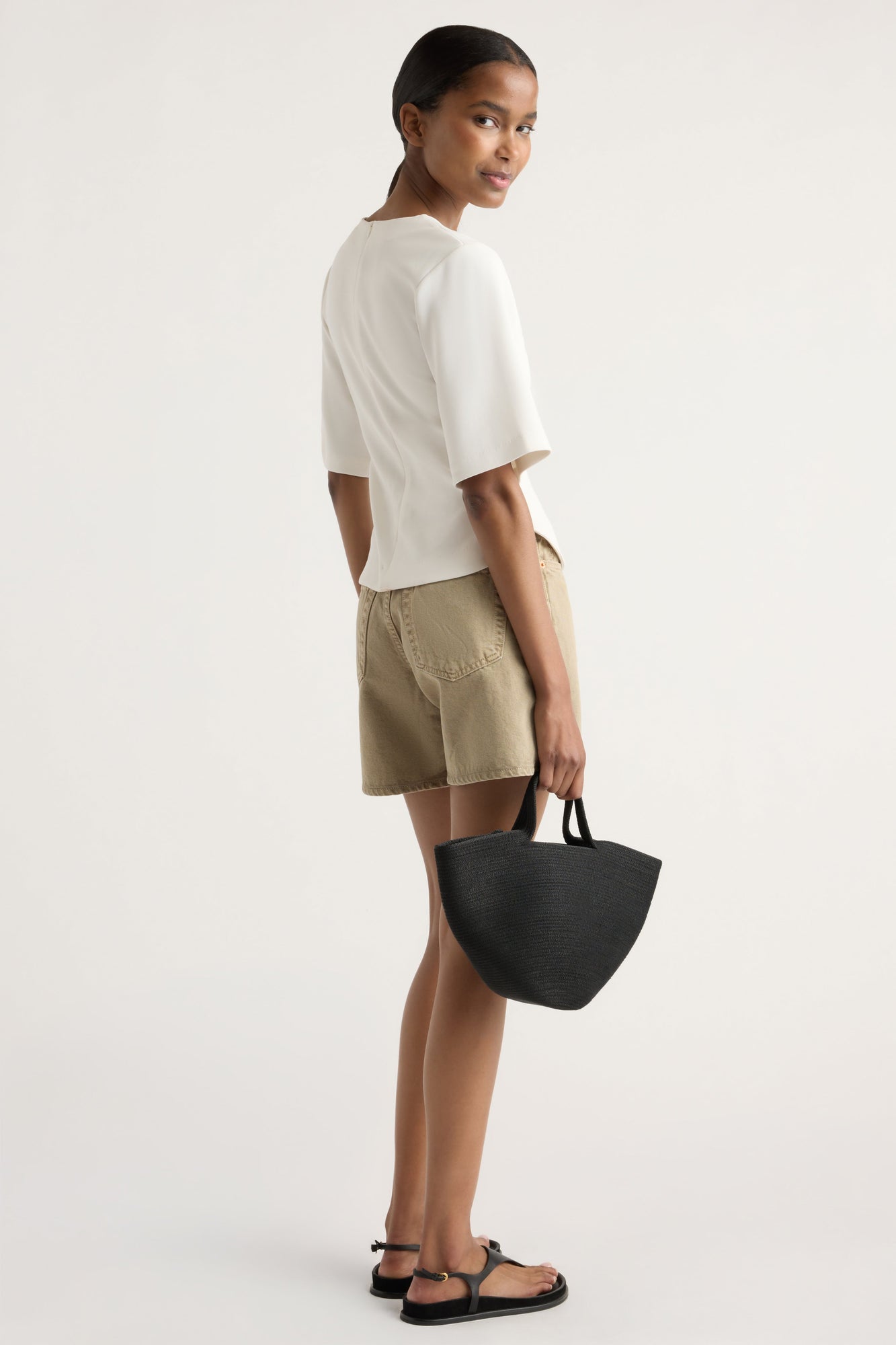 Isilda | Reem Sculpted Curved-Hem Tee in Size Extra Small