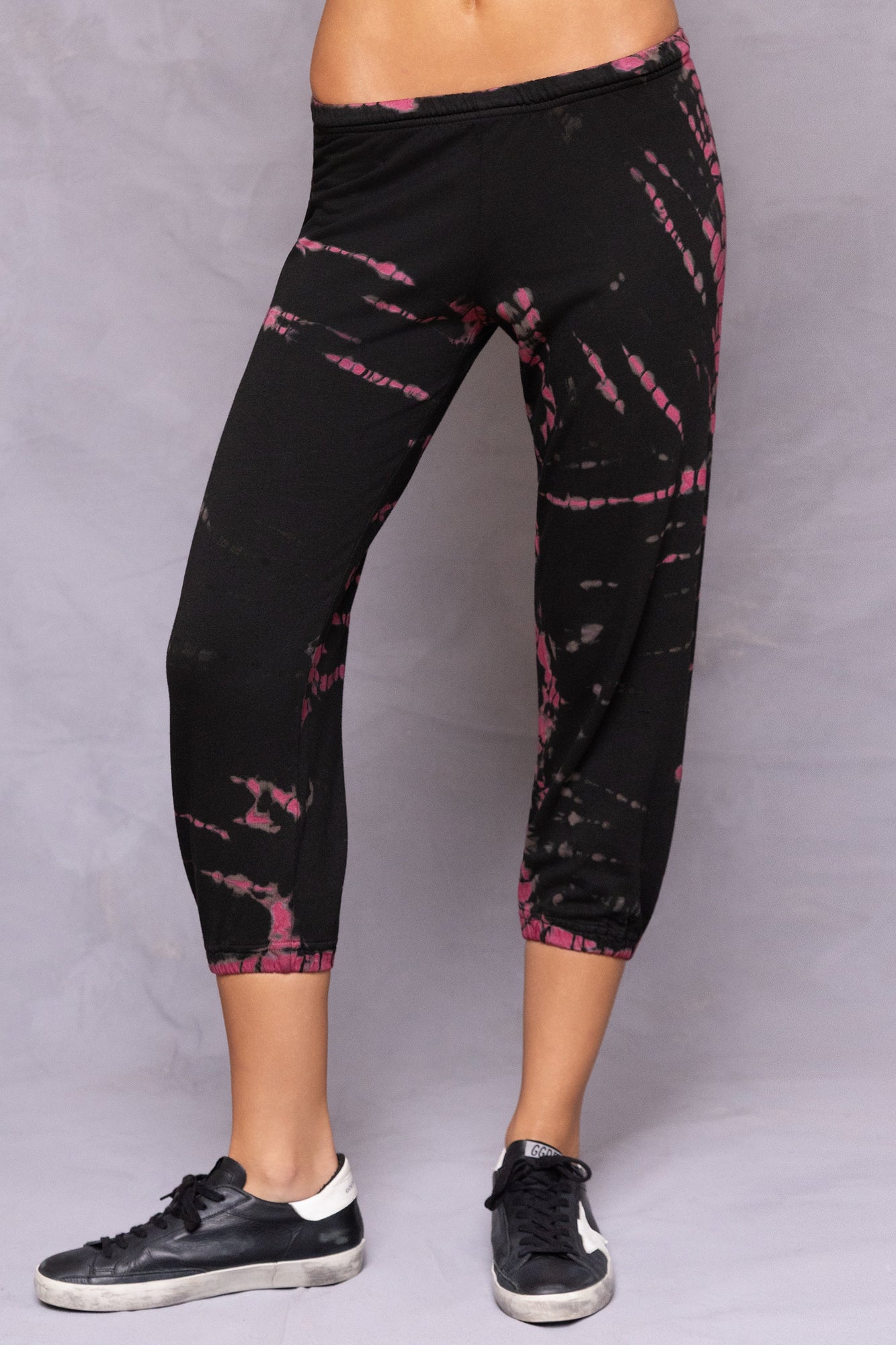 Women | Baby Fleece Basic Pull-On OG Crop Sweatpant | Black Lizard Wash 1