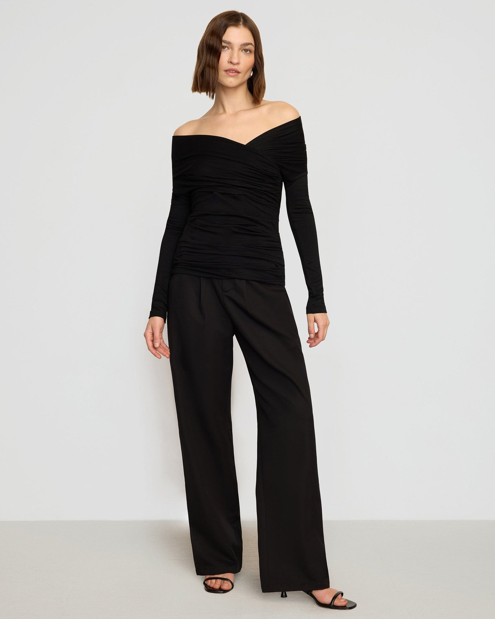 Helena | Theresa Ruched Off-Shoulder Long-Sleeve Tee in size Small