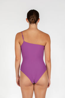 Toulon One Piece | Royal