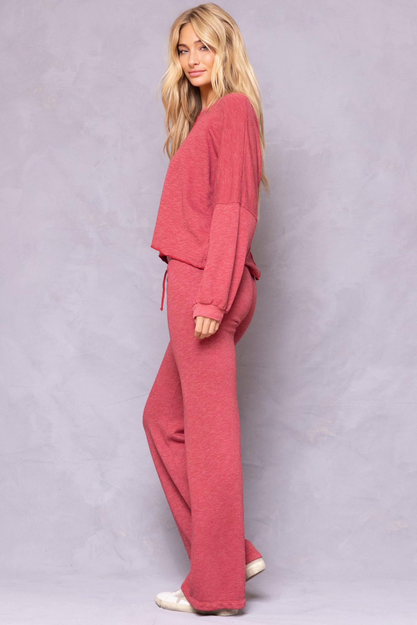 Women | Striated Wide Leg Drawstring Sweatpant | Crimson