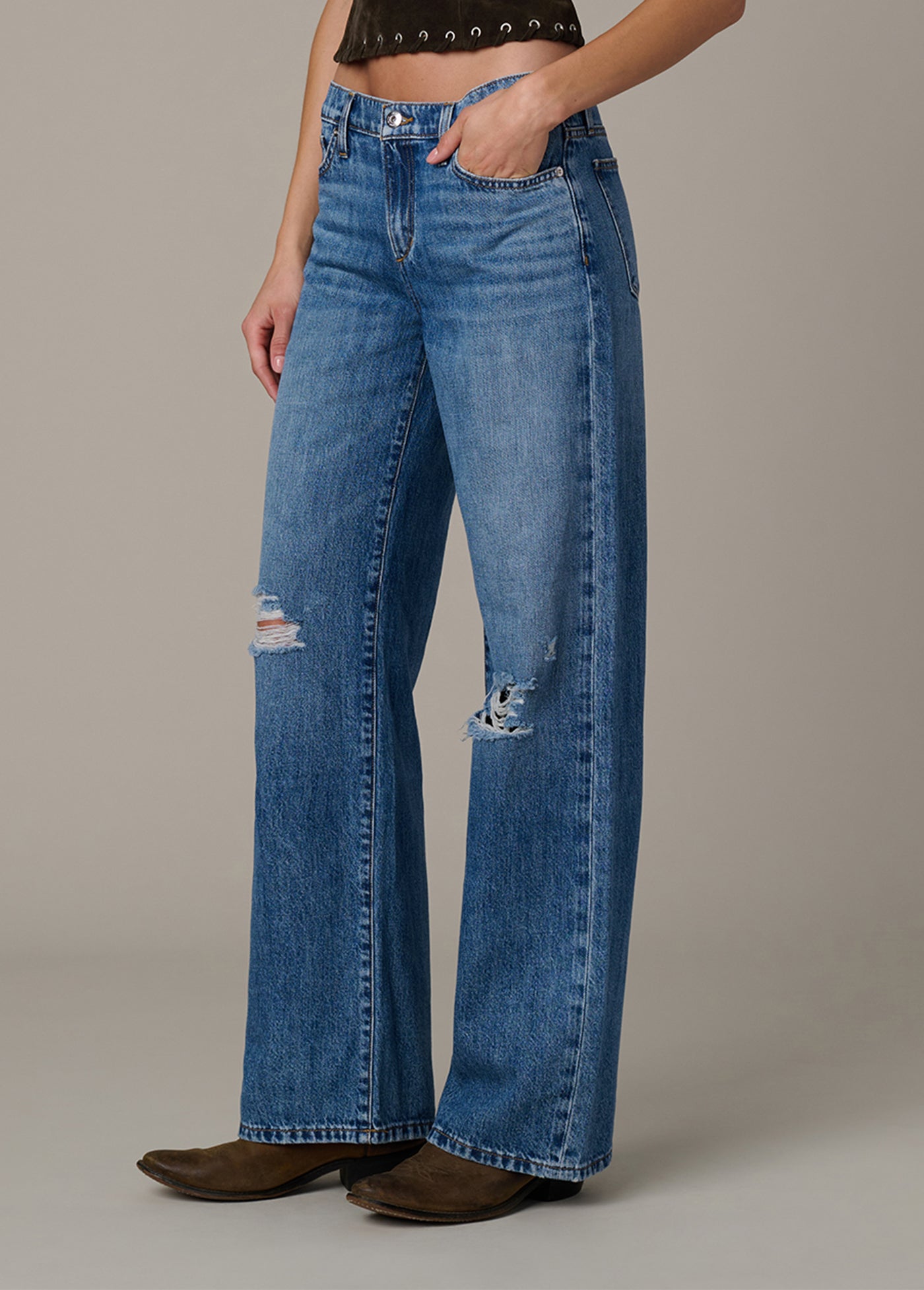 VINTAGE LIGHT WASH