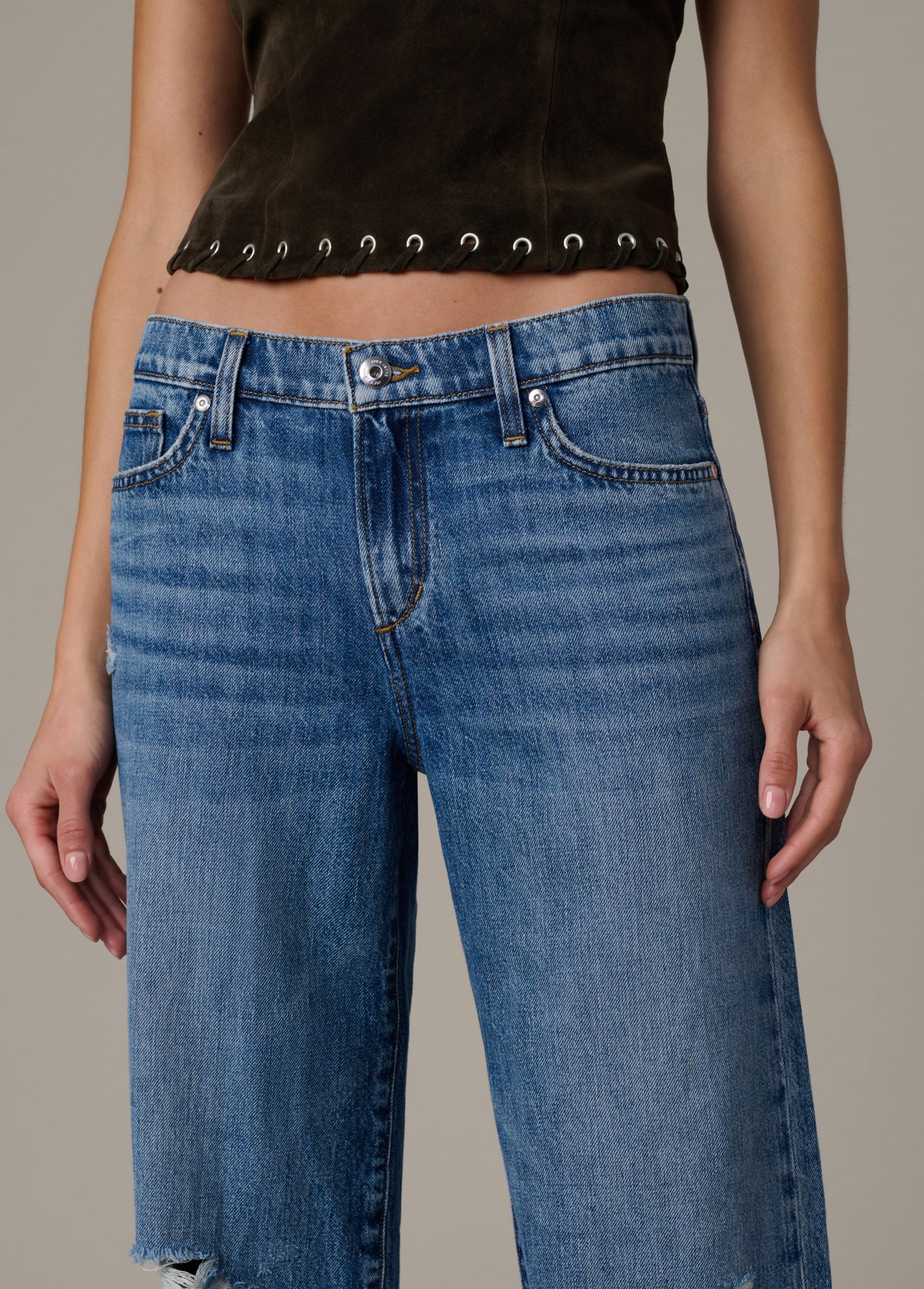 VINTAGE LIGHT WASH