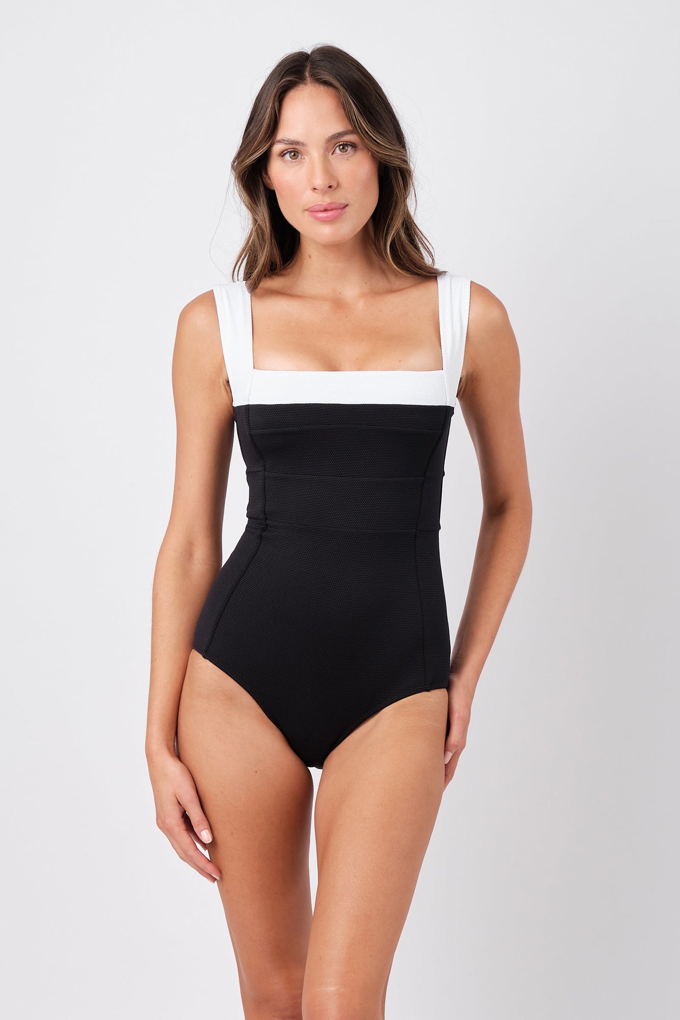 UNE PIECE-Classic Square Neck MONOCHROME TEXTURE