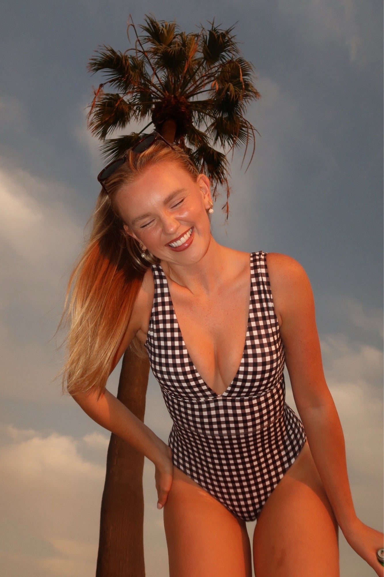 UNE PIECE-Classic V-Neck One Piece BLACK GINGHAM