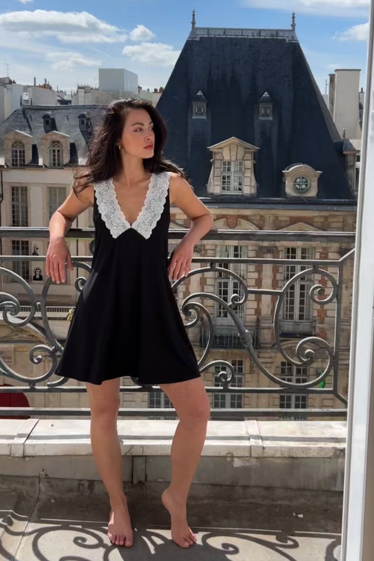 UNE PIECE-Delicate Lace Trim V-Neck Nightie MONOCHROME BLACK