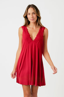 UNE PIECE-Delicate Lace Trim V-Neck Nightie RED
