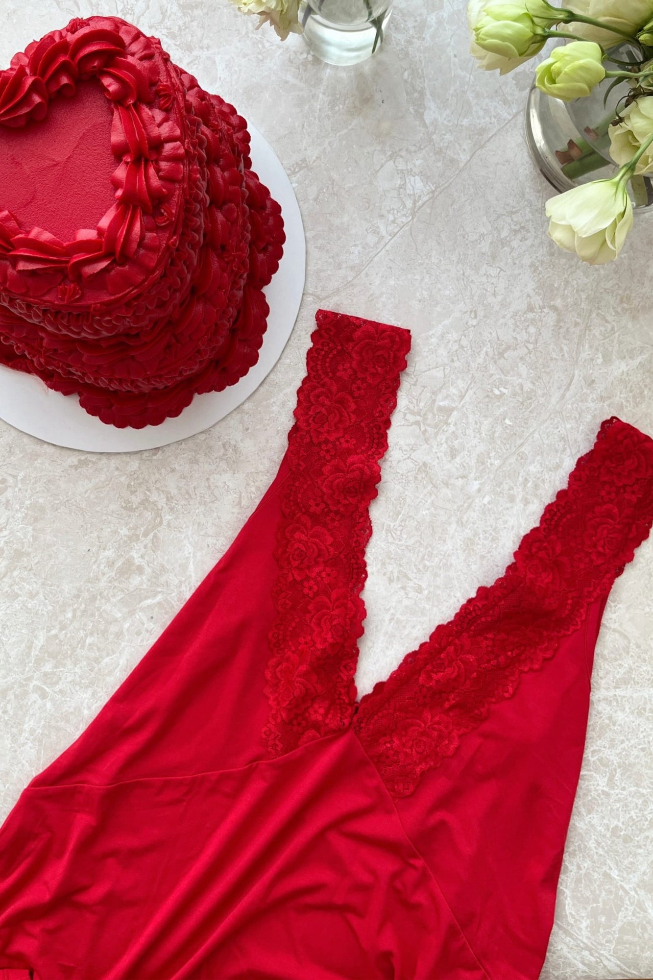 UNE PIECE-Delicate Lace Trim V-Neck Nightie RED