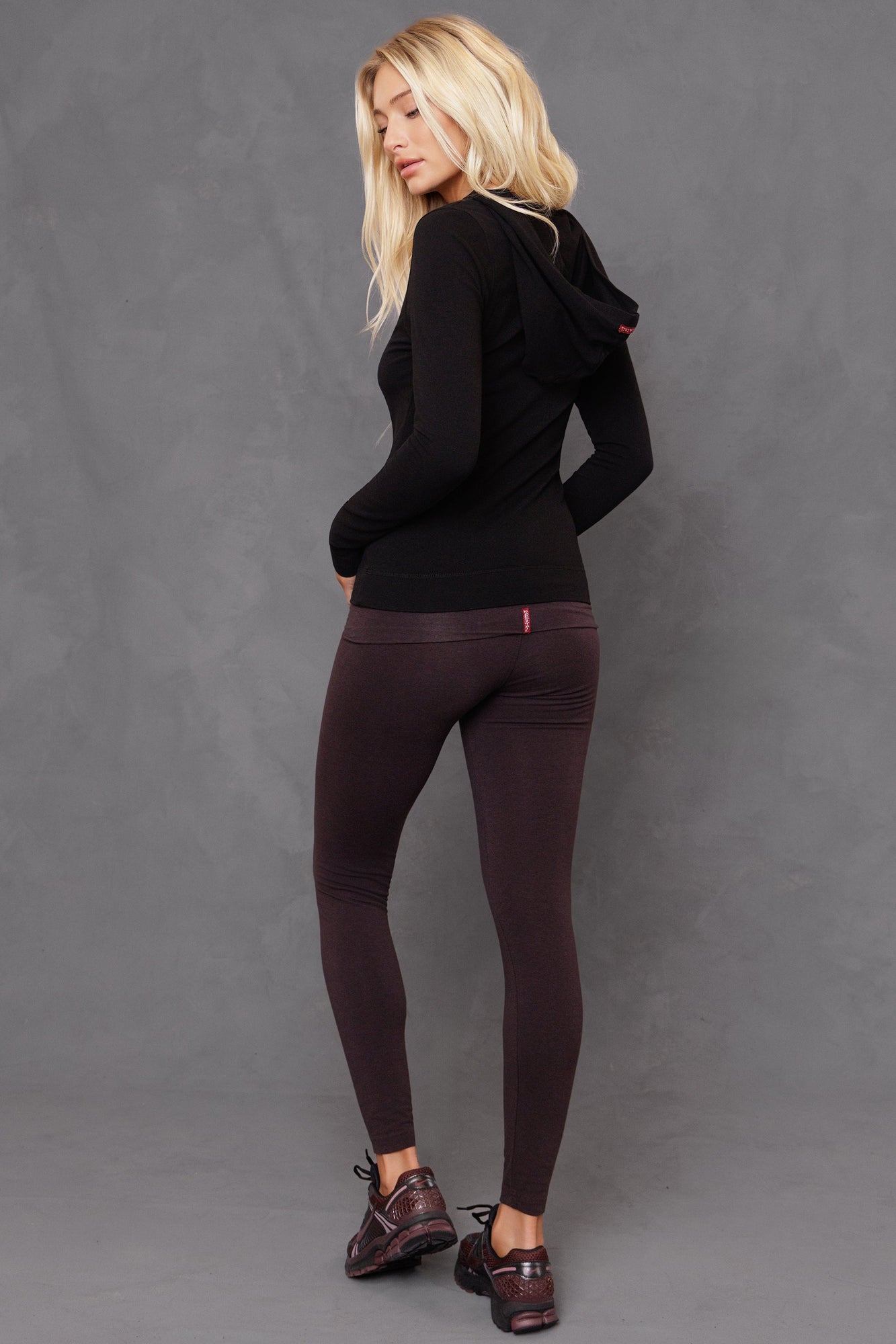 Women | Contour Rolldown Ankle Legging | Charcoal/Plum