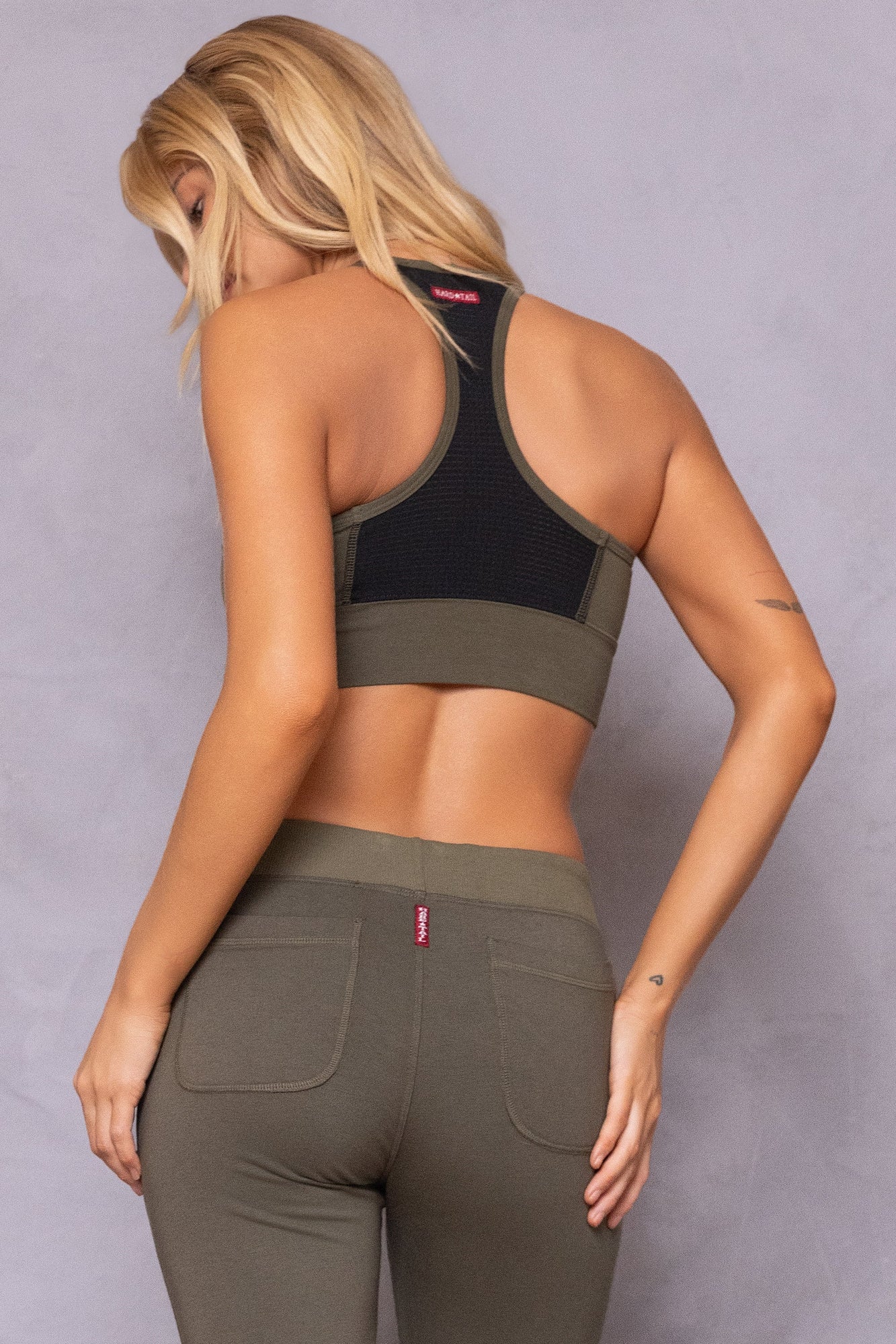 Women | Scoop Neck Mesh Back Racer Bra | Olive