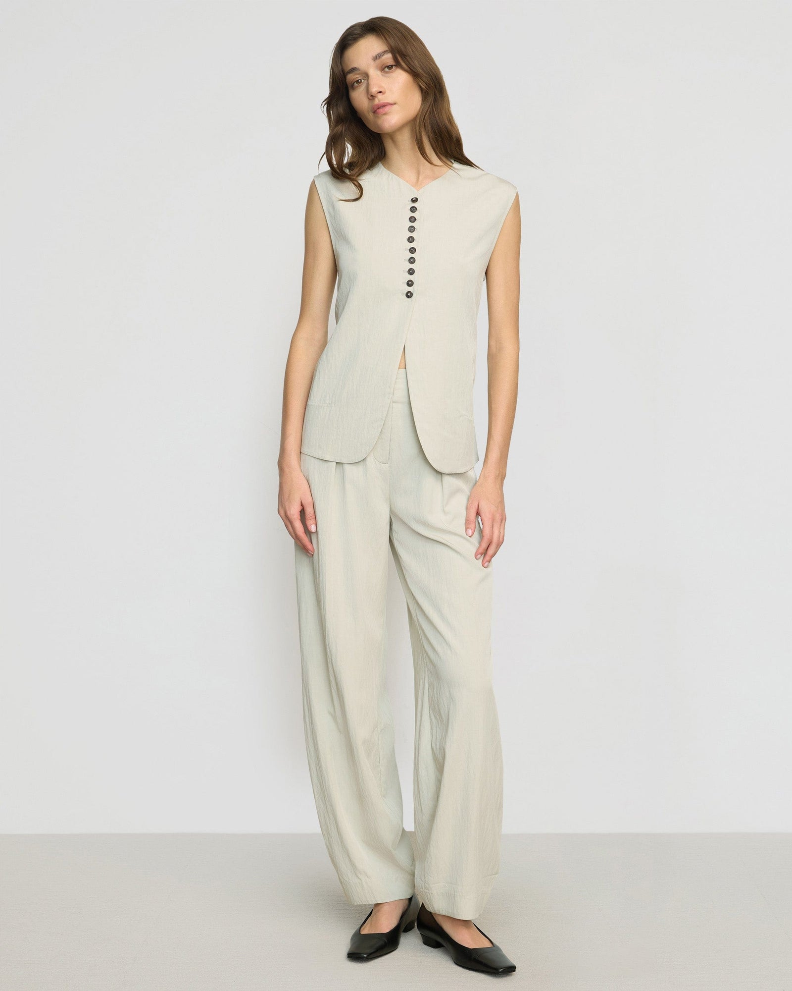 Renee | Yan Wide Barrel-Leg Pant in Size Small